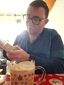 Javier bear online show from 01/16/26, 10:52