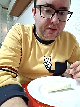 Javier bear online show from 03/15/26, 11:11