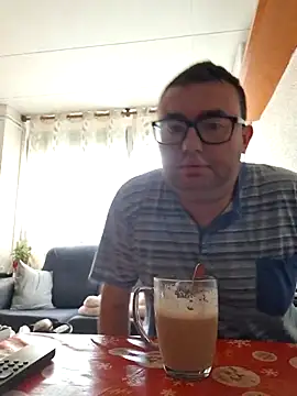 Javier bear online show from 04/19/26, 08:24