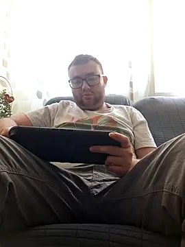 Javier bear online show from 04/28/26, 12:43