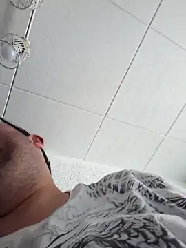 Javier bear online show from 05/21/26, 12:56