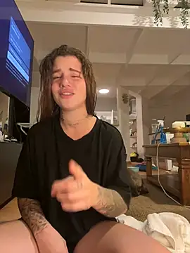 EmiliaCatalina online show from 02/13/25, 11:58