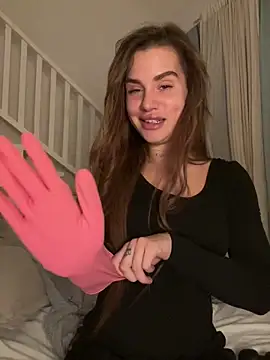 EmiliaCatalina online show from 03/08/25, 11:18