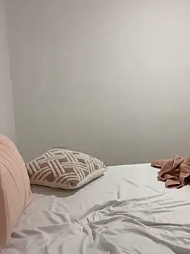 EmiliaCatalina online show from 09/24/25, 11:52