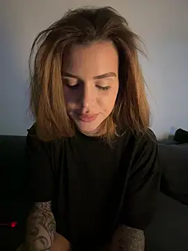 EmiliaCatalina online show from 02/14/26, 02:52