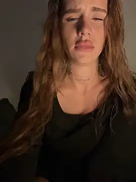 EmiliaCatalina online show from 02/17/26, 12:07