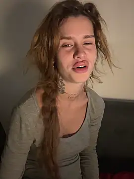 EmiliaCatalina online show from 03/05/26, 11:12