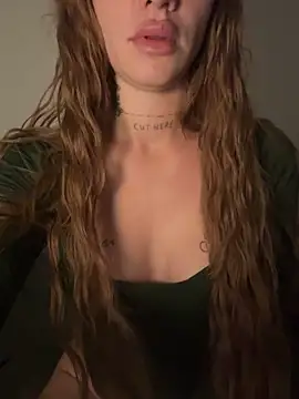 EmiliaCatalina online show from 03/24/26, 11:21