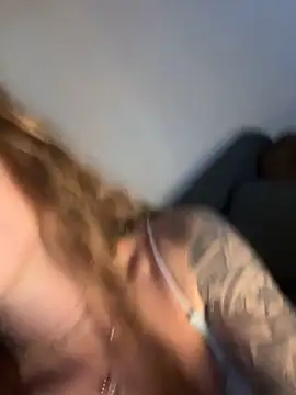 EmiliaCatalina online show from 04/23/26, 11:51