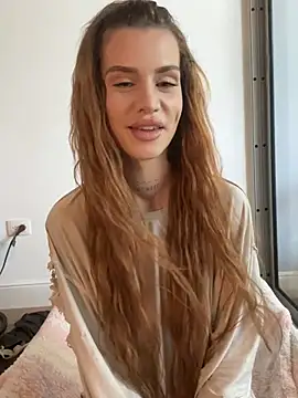 Snapshot of EmiliaCatalina chatting on 08/01/26, 05:34 EmiliaCatalina online show from 08/01/26, 05:34