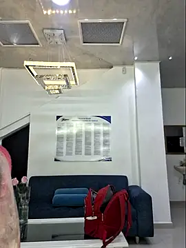 laura bassi online show from 09/13/25, 03:50