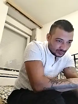 Zoltanioan26 online show from 10/24/25, 10:17