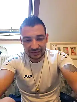 Zoltanioan26 online show from 05/09/26, 06:18