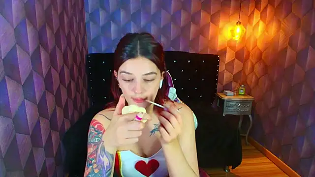 LiaHarryis online show from 10/31/25, 05:36