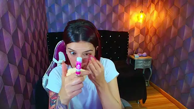 LiaHarryis online show from 11/06/25, 06:20