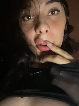 NICOLSKINNY1 online show from 03/06/25, 02:51