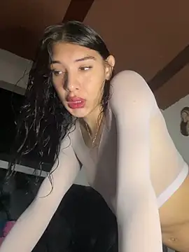 NICOLSKINNY1 online show from 03/20/25, 05:47