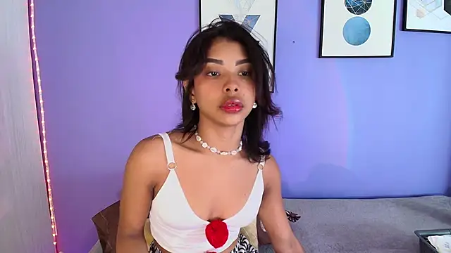 Snapshot of cinnamon_kyla chatting on 02/23/25, 12:37 cinnamon kyla online show from 02/23/25, 12:37