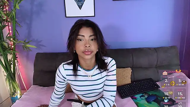 Snapshot of cinnamon_kyla chatting on 03/16/25, 07:17 cinnamon kyla online show from 03/16/25, 07:17