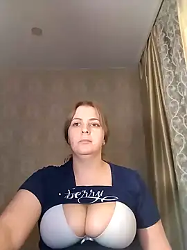 Lady nice cat online show from 02/04/25, 11:38