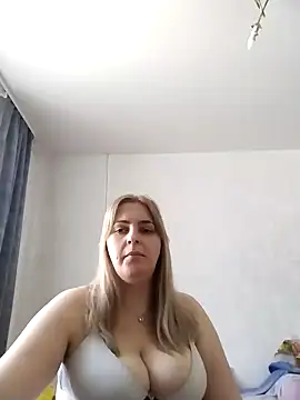 Lady nice cat online show from 03/11/25, 11:33