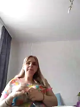 Lady nice cat online show from 03/15/25, 10:03