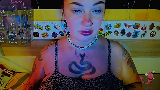 EllieOz online show from 11/05/25, 07:03