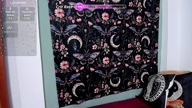 Marinnett11 online show from 11/10/25, 02:16