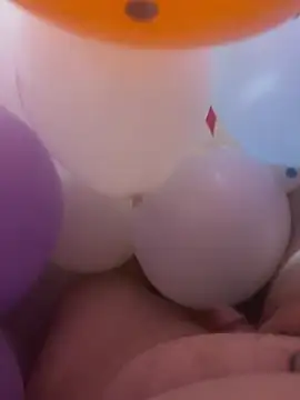 Snapshot of balloonboy67 chatting on 07/17/26, 10:14 balloonboy67 online show from 07/17/26, 10:14