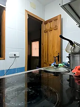 Snapshot of Mistik_red chatting on 09/30/25, 10:31 Mistik red online show from 09/30/25, 10:31