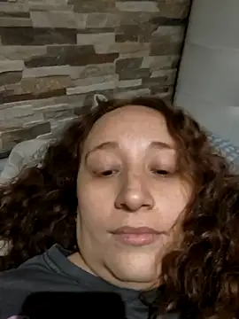 Snapshot of Mistik_red chatting on 11/16/25, 12:05 Mistik red online show from 11/16/25, 12:05