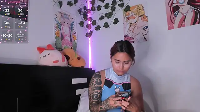 Violette-Ramirez01 online show from 12/21/24, 03:31