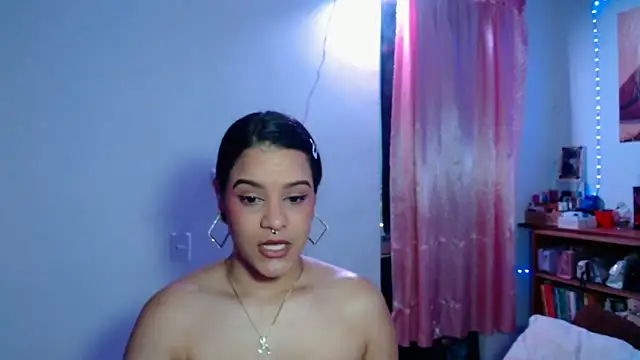 Snapshot of JossieGrey chatting on 12/18/25, 10:43 JossieGrey online show from 12/18/25, 10:43