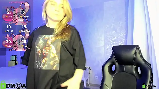 SweetMonicka online show from 02/01/25, 04:44