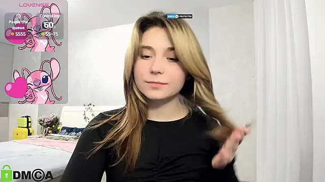 SweetMonicka online show from 02/02/25, 07:04