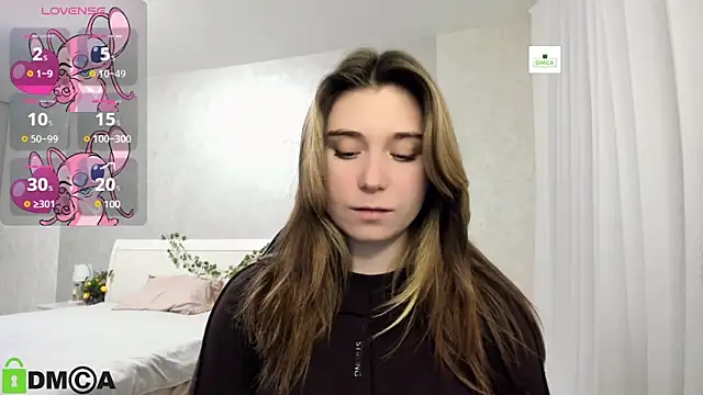 SweetMonicka online show from 02/17/25, 06:04