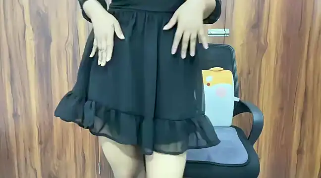 julie 08 online show from 03/21/25, 08:39