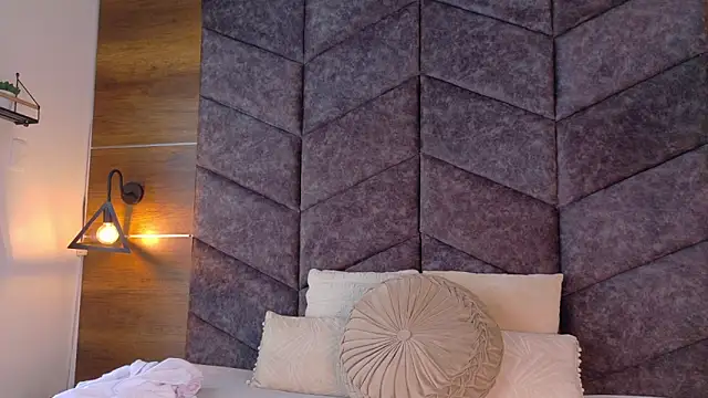 nahomi campbell online show from 03/07/26, 08:39