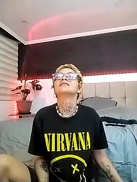 anaroman01 online show from 01/30/25, 04:16