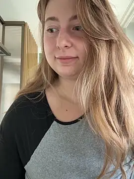 curvyflawless online show from 10/11/25, 07:18