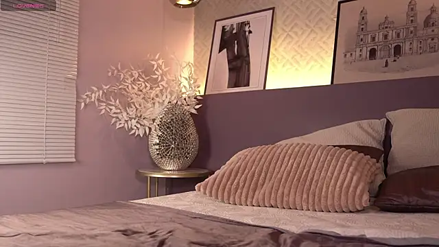 Snapshot of ElleDiane chatting on 01/08/25, 03:08 ElleDiane online show from 01/08/25, 03:08