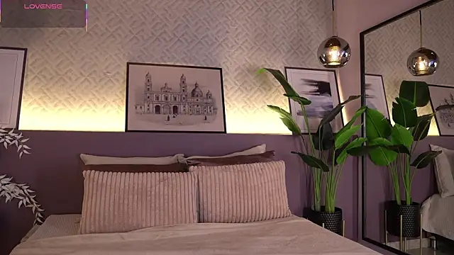 ElleDiane online show from 04/20/26, 12:57