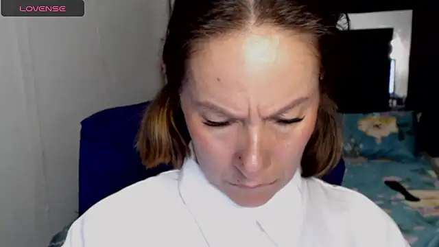 Snapshot of CATRINA-83 chatting on 05/11/26, 02:45 CATRINA-83 online show from 05/11/26, 02:45