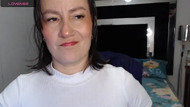 Snapshot of CATRINA-83 chatting on 05/16/26, 05:01 CATRINA-83 online show from 05/16/26, 05:01