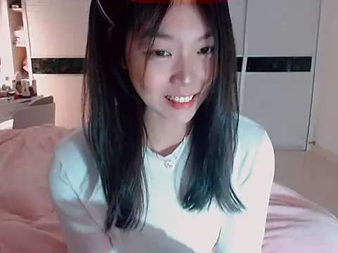 -Lucky Girl online show from 02/17/25, 12:27