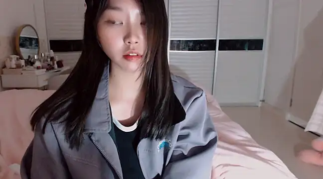 -Lucky Girl online show from 02/19/25, 02:55