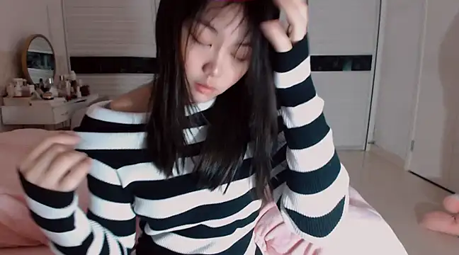 -Lucky Girl online show from 02/19/25, 11:14