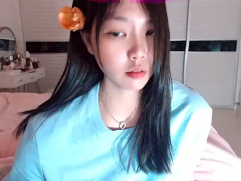 -Lucky Girl online show from 02/21/25, 11:22