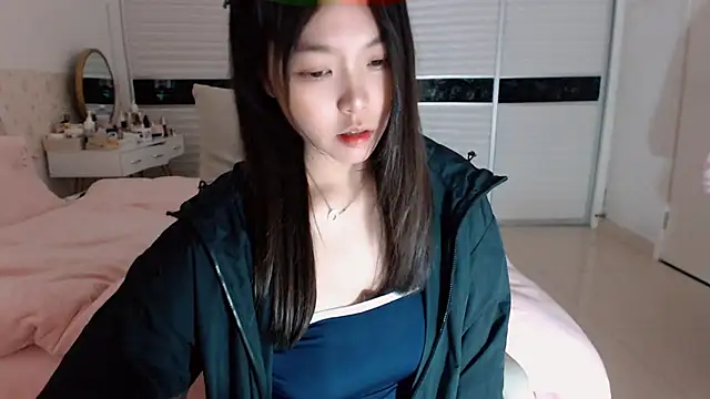 -Lucky Girl online show from 03/22/25, 11:32