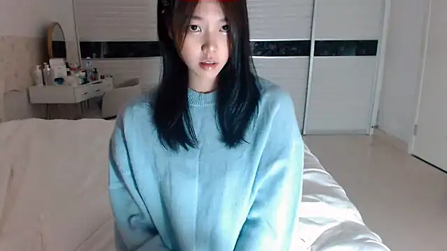 -Lucky Girl online show from 10/17/25, 05:10